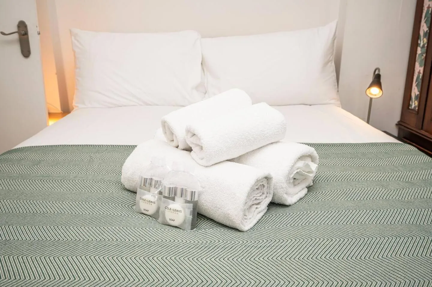 Spacious London Apartment 20Min To London Bridge Pass The Keys Великобритания